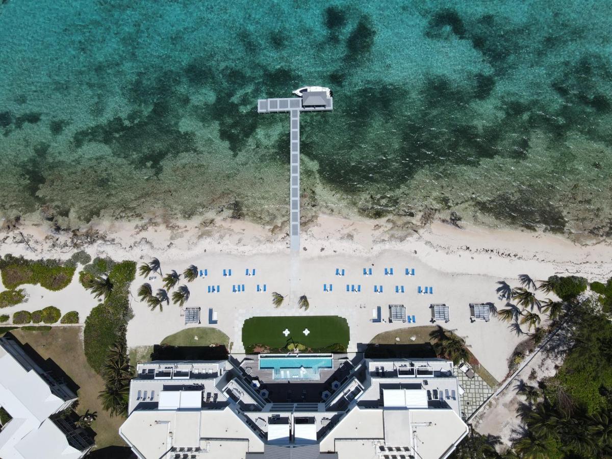 Rum Point Club Residences Driftwood Village Exterior photo