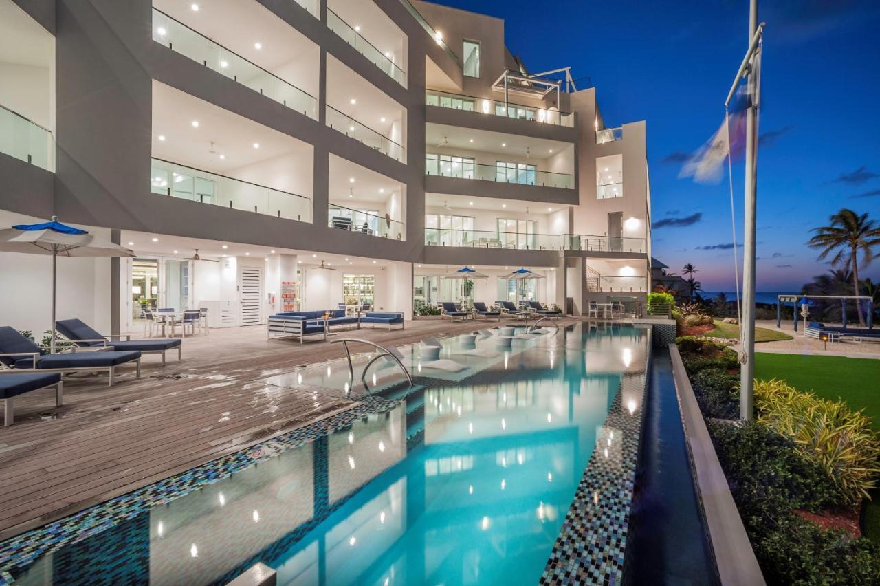 Rum Point Club Residences Driftwood Village Exterior photo